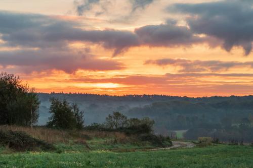 Lever de soleil sur la campagne boulonnaise