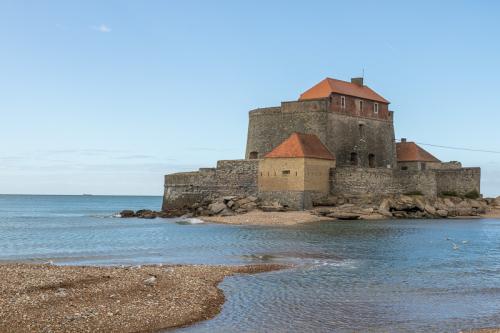 Le Fort d'Ambleteuse à l'embouchure de la Slack