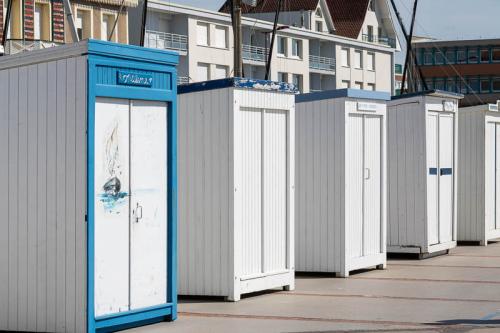 Cabines sur la digue de Wimereux